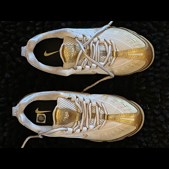 Used - Picture 3 of 3